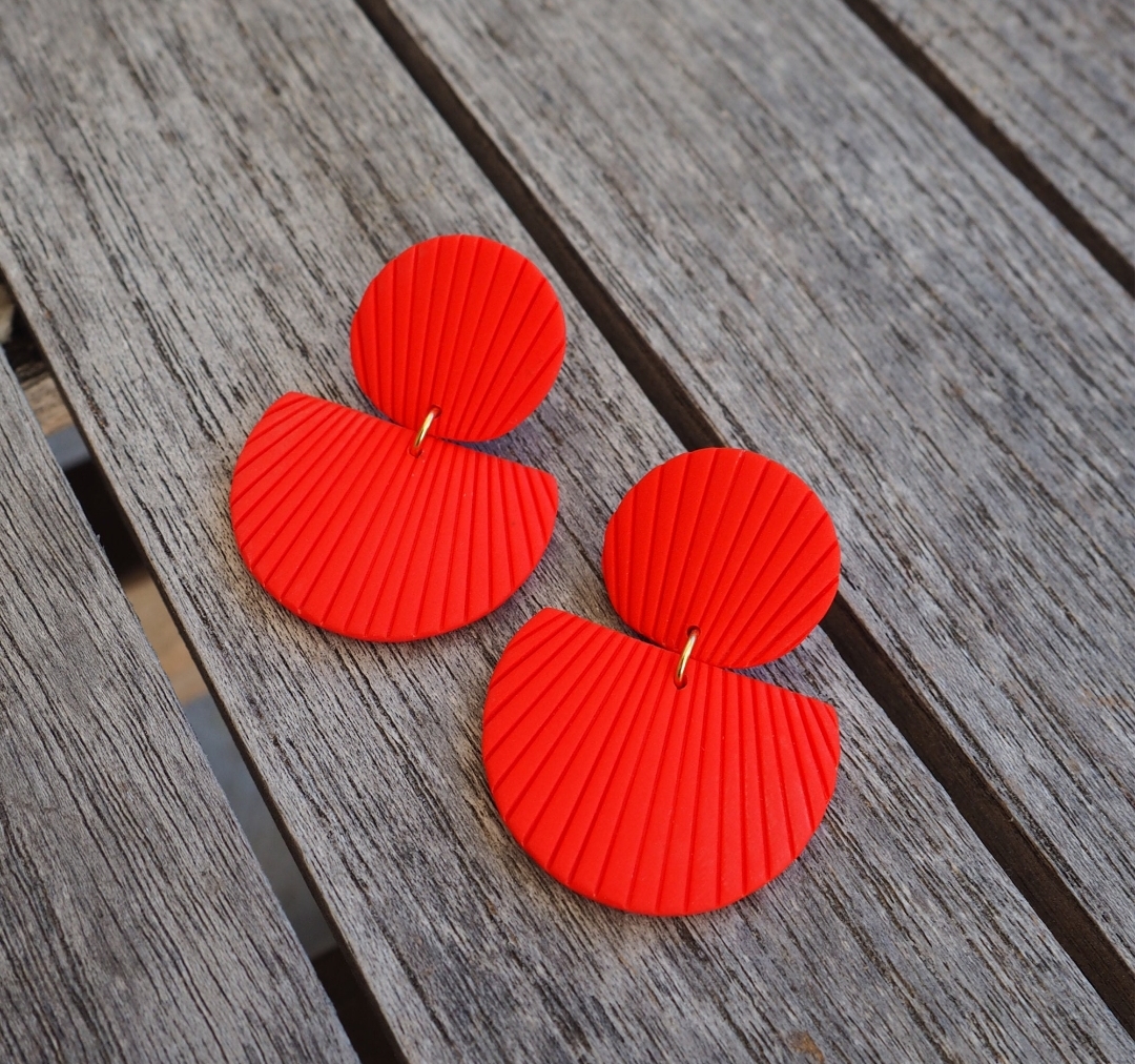 Casual Red Line Earring For Girls