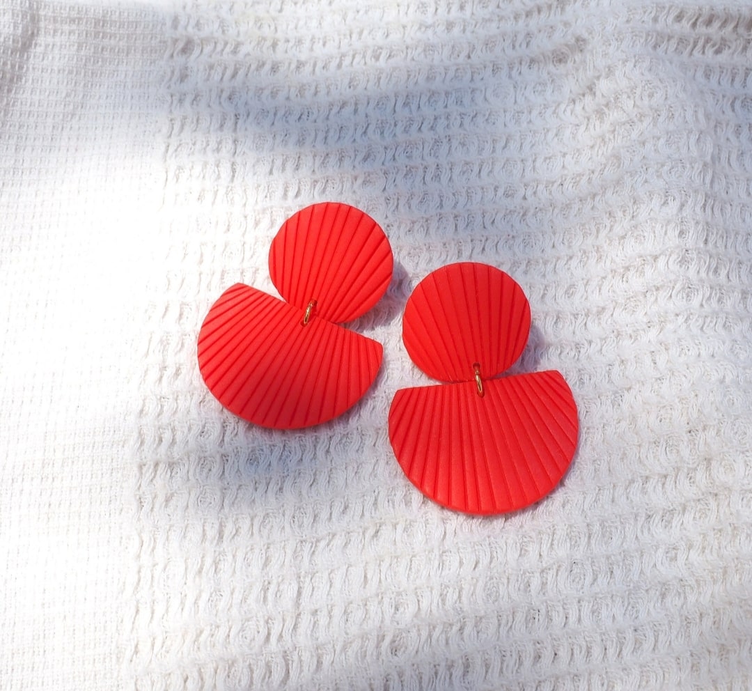 Casual Red Line Earring For Girls